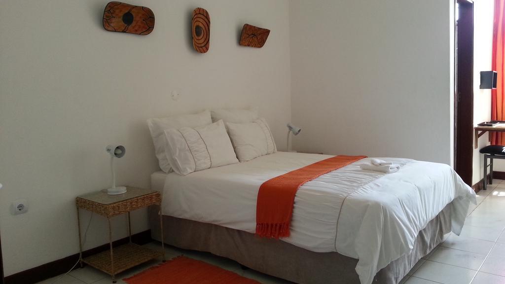 Marumadi Planeta Mocambique S. Vincente de Paulo Cameră foto
